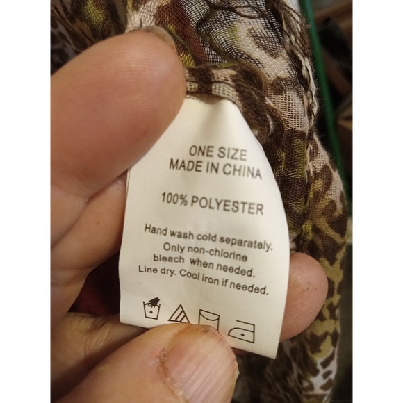 Leopard print infinity scarf - Picture 2 of 3